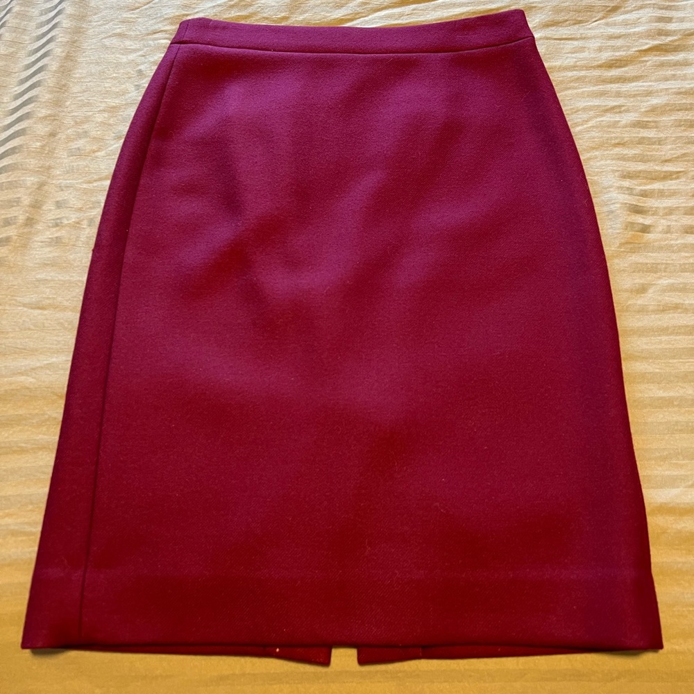 EUC J. Crew No. 2 Pencil Skirt, 100% Wool, Maroon, Size 00
